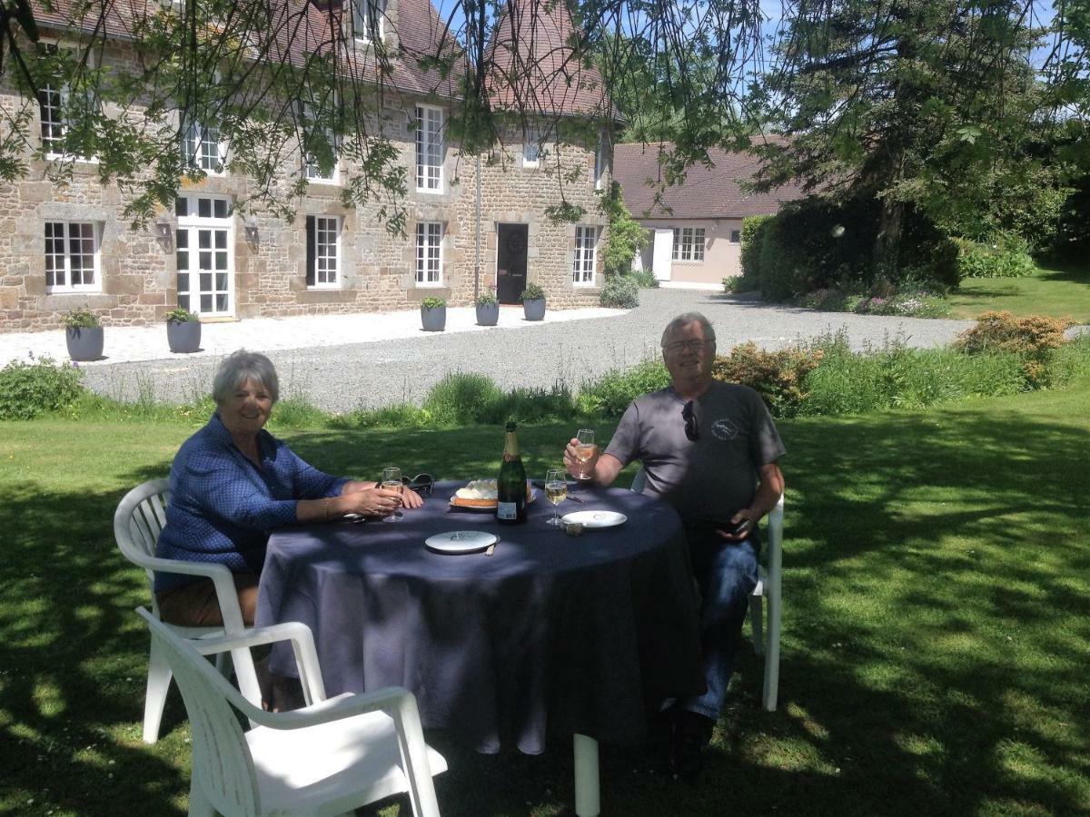 Manoir De La Porte Hotell Sainte-Pience Exteriör bild